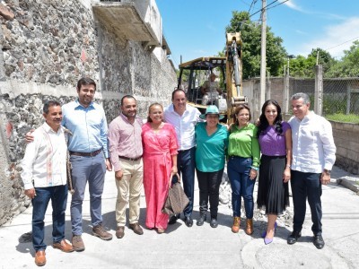 <a href="/noticias/arranca-cuauhtemoc-blanco-segunda-etapa-de-construccion-de-la-red-de-alcantarillado">Arranca Cuauhtémoc Blanco segunda etapa de construcción de la red de alcantarillado sanitari...</a>