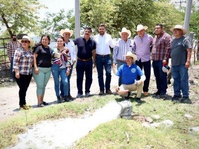 <a href="/noticias/entrega-gobierno-de-cuauhtemoc-blanco-rehabilitacion-del-pozo-y-equipo-electromecanico-en">Entrega Gobierno de Cuauhtémoc Blanco rehabilitación del pozo y equipo electromecánico en la...</a>