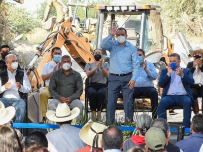 <a href="/noticias/mejora-cuauhtemoc-blanco-infraestructura-hidraulica-en-tlaltizapan">Mejora Cuauhtémoc Blanco infraestructura hidráulica en Tlaltizapán</a>