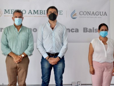 <a href="/noticias/acuerdan-gobierno-estatal-y-federal-dotar-de-agua-suficiente-al-campo-morelense">Acuerdan gobierno estatal y federal dotar de agua suficiente al campo morelense</a>