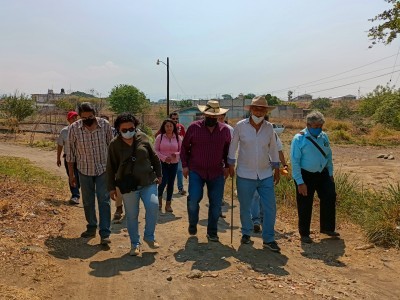 <a href="/noticias/atiende-jose-luis-galindo-peticiones-de-ciudadanos-organizados-de-cuautla">Atiende José Luis Galindo peticiones de ciudadanos organizados de Cuautla</a>