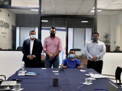 <a href="/noticias/recibe-ceagua-alcalde-de-emiliano-zapata">Recibe Ceagua a alcalde de Emiliano Zapata</a>