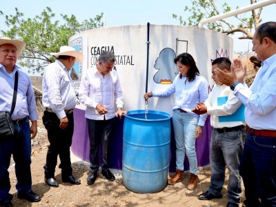 <a href="/noticias/nueva-entrega-de-cisternas-en-la-comunidad-de-jerico-resuelve-el-abastecimiento-de-agua-en">Nueva entrega de cisternas en la comunidad de Jericó resuelve el abastecimiento de agua en z...</a>